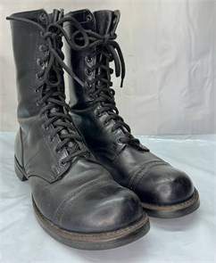 {{productViewItem.photos[photoViewList.activeNavIndex].Alt || productViewItem.photos[photoViewList.activeNavIndex].Description || 'Ботинки &quot;Corcoran Jump Boots&quot; Б/У (44 р-р)'}}