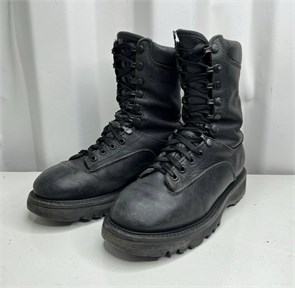 {{productViewItem.photos[photoViewList.activeNavIndex].Alt || productViewItem.photos[photoViewList.activeNavIndex].Description || 'Ботинки &quot;STC Combat Boot&quot; 38 р-р'}}